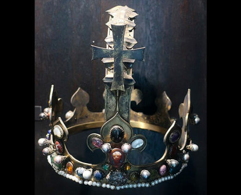 Robert Wan Pearl Museum, historic Imperial Crown Of Charlemagne,Image by: Wmpearl Robert Wan Pearl Museum, historic Imperial Crown Of Charlemagne,Image by: Wmpearl