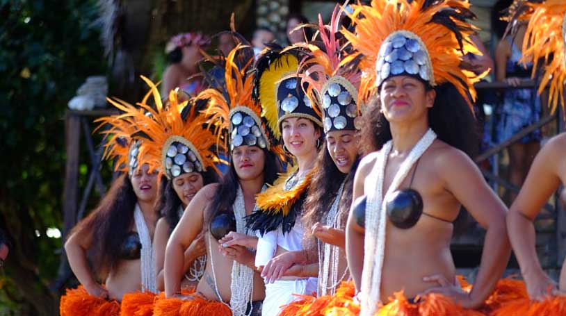 tiki-center-moorea-dancers Tiki Center Moorea, image with dancers