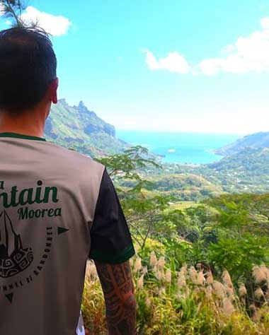 Moorea Private hike and boat day Trip