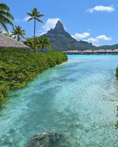 Mount-Otemanu-photo-from-resort