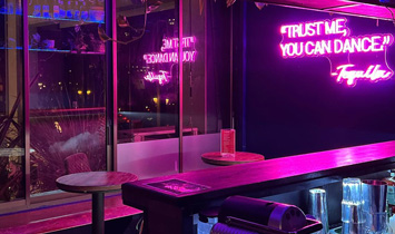 cat-Poke-Bar-Tahiti Poke Bar Tahiti