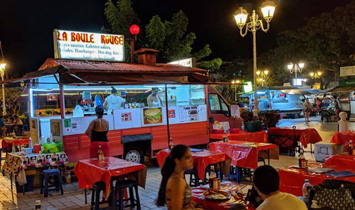 cat-food-trucks-rulottes-tahiti food-trucks-rulottes-tahiti