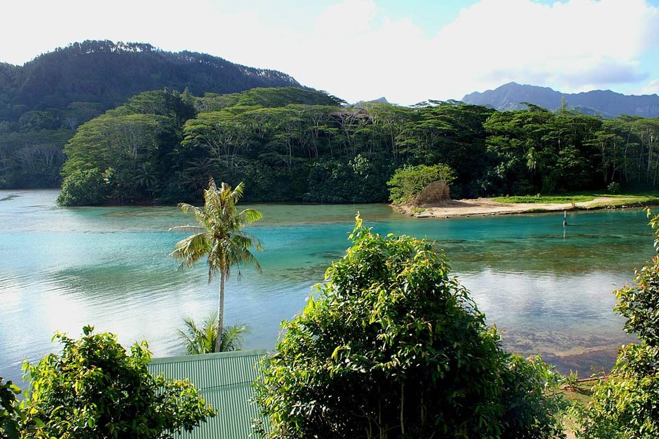 Huahine island travel guide